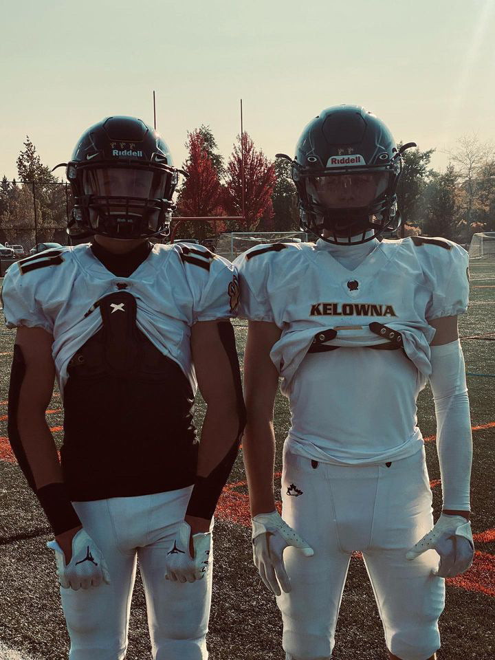 SLEEVELESS TURTLENECK - BLACK