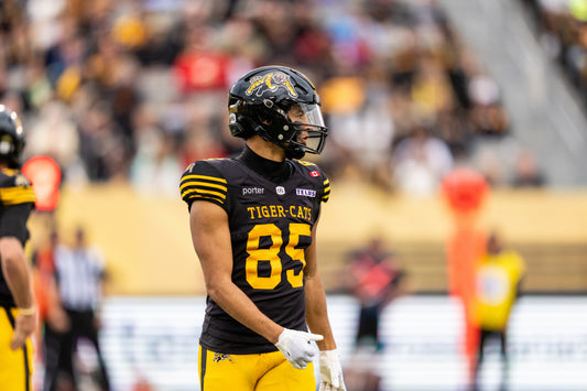 SLEEVELESS TURTLENECK - BLACK