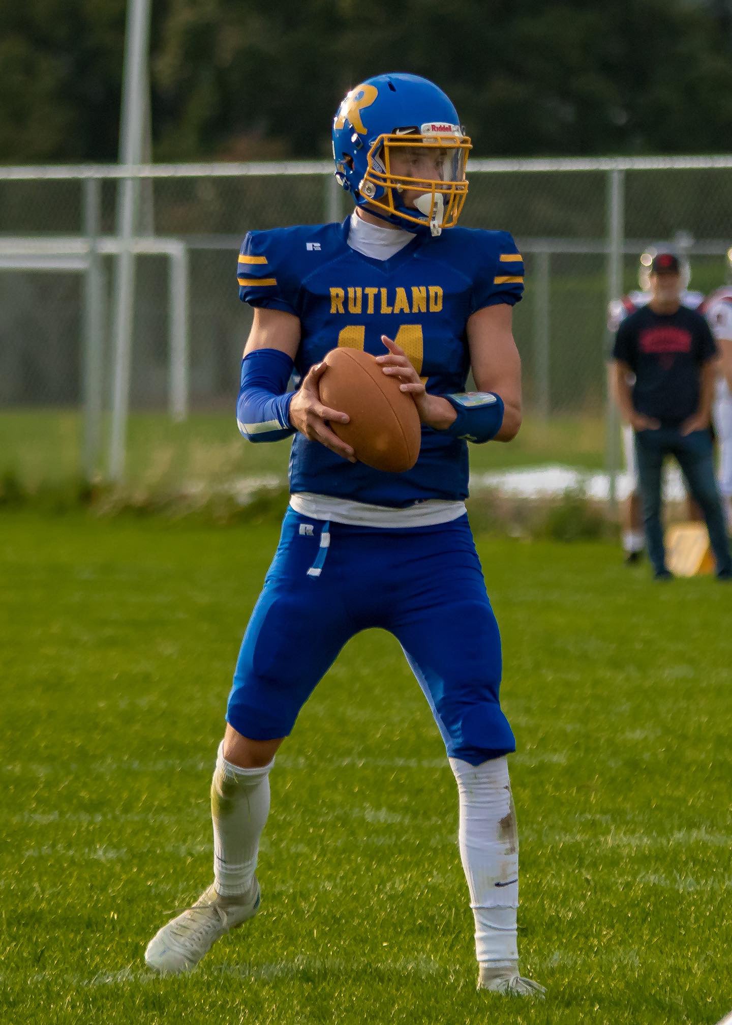 SLEEVELESS TURTLENECK - WHITE