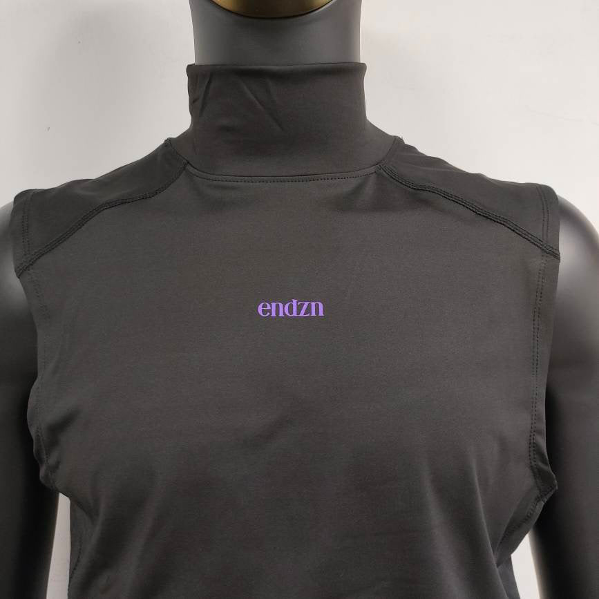 SLEEVELESS TURTLENECK - BLACK