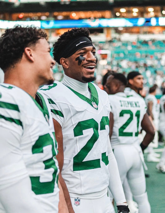 SLEEVELESS TURTLENECK - WHITE